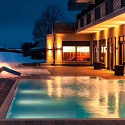 pool-winter-weitblick-allgäu